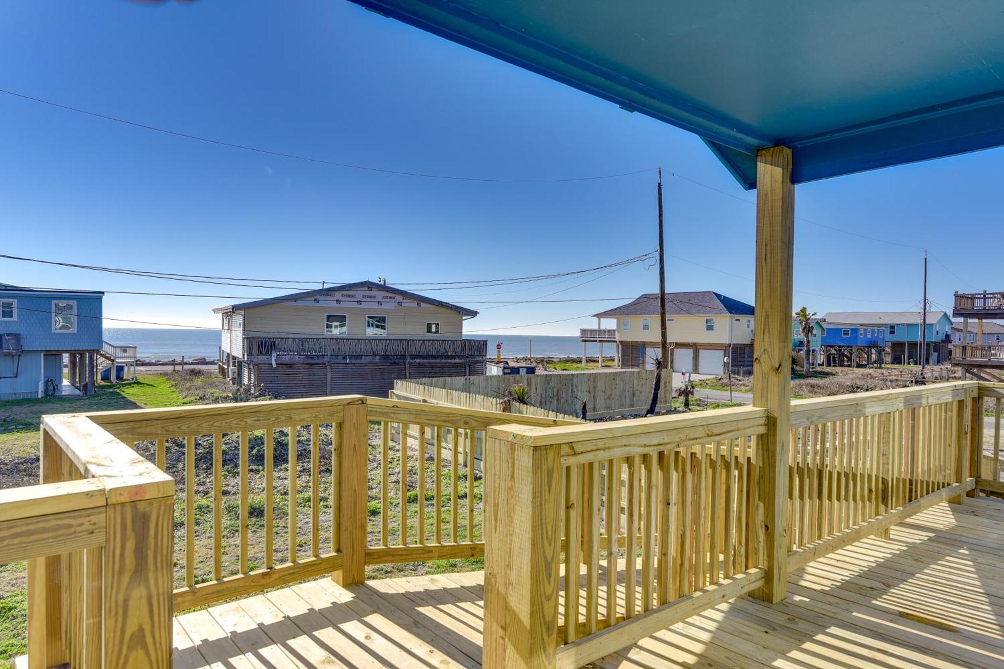 Second-Row Surfside Beach House Newly Renovated! Exterior photo