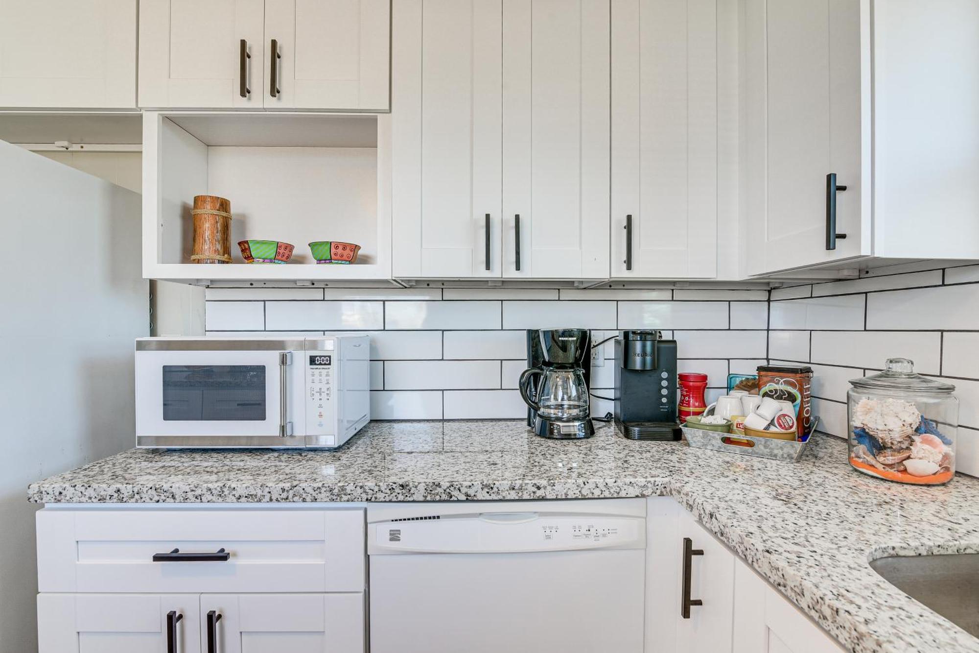 Second-Row Surfside Beach House Newly Renovated! Exterior photo